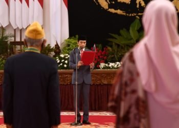 Presiden Lantik Anggota Dewan Pimpinan Pusat dan Dewan Pertimbangan Pusat LVRI