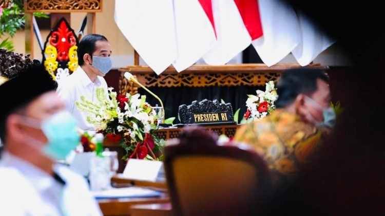 Presiden Ingatkan Daerah untuk Terus Kendalikan Penyebaran Covid-19
