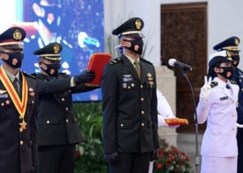 Presiden Jokowi Lantik 750 Perwira TNI dan Polri Tahun 2020