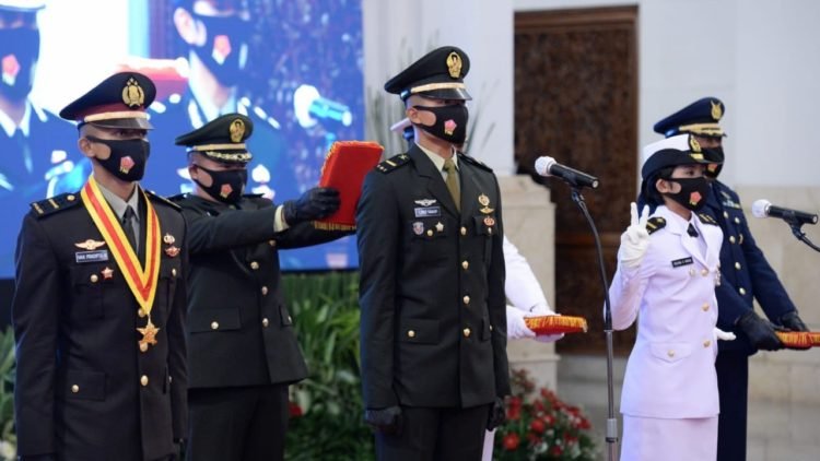 Presiden Jokowi Lantik 750 Perwira TNI dan Polri Tahun 2020