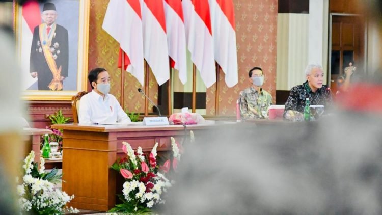 Presiden Minta Daerah Tak Paksakan Adaptasi Kebiasaan Baru tanpa Perhatikan Data Sains