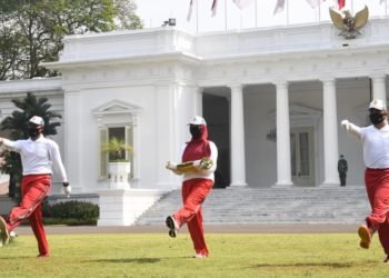 Sekretariat Presiden Gelar Latihan Penaikan Bendera Upacara HUT ke-75 Kemerdekaan RI