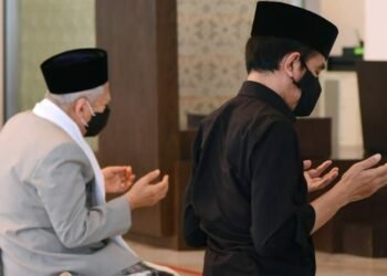 Presiden Joko Widodo Tunaikan Salat Jumat di Masjid Baiturrahim