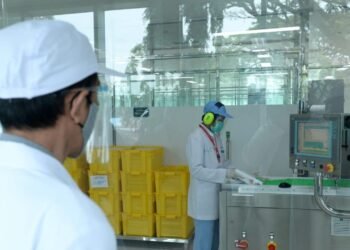 Tinjau Fasilitas Produksi Bio Farma, Presiden: Indonesia Mampu Produksi Vaksin Sendiri