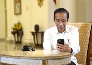 Berbincang dengan Dokter Paru, Presiden: Saya Bisa Bayangkan Betapa Berat Tangani Covid-19