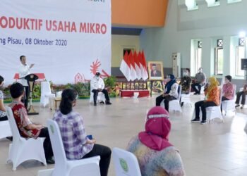Bagikan Banpres Produktif untuk Usaha Mikro, Presiden: Jangan Menyerah