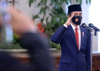 Presiden Jokowi Pimpin Upacara Peringatan ke-75 Hari TNI