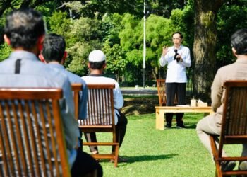 Serahkan Bantuan Modal Kerja, Presiden: Jangan Patah Semangat