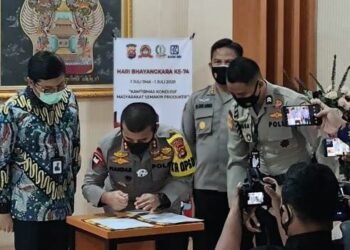 BRI Salurkan CSR Mobil Jenazah dan Ambulans ke Polda Banten