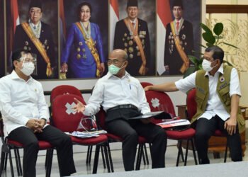 Menko PMK: Presiden Minta Pengurangan Libur-Cuti Bersama Akhir Tahun