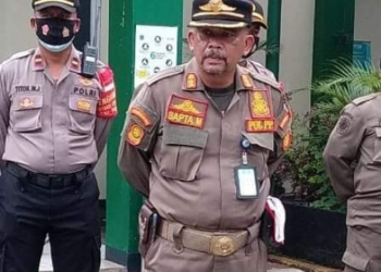 Satpol PP Tangsel Klaim Tak Pilih Kasih Tertibkan APK Paslon