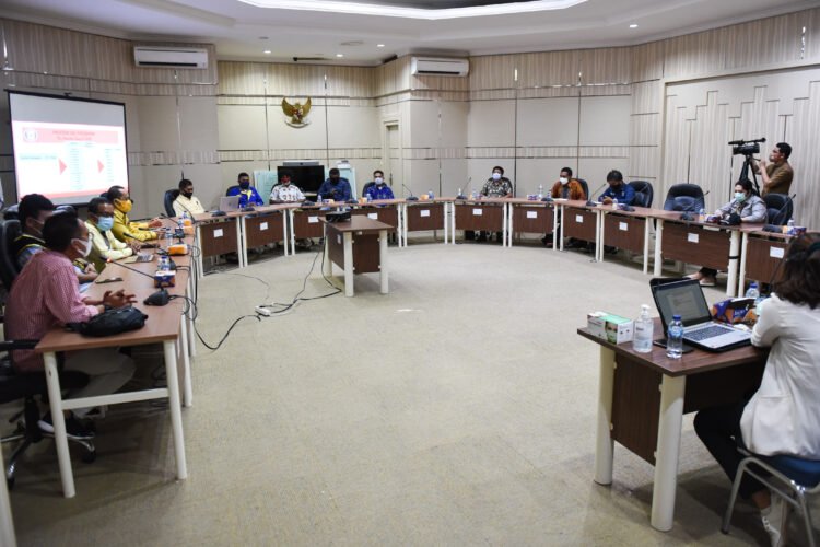 Temui Mahasiswa Papua, Stafsus Presiden Billy Mambrasar Bagikan Kisah Inspiratif