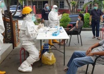 Warganya Terindikasi Covid-19, 100 Warga Kasuari Bintaro Dites SWAB