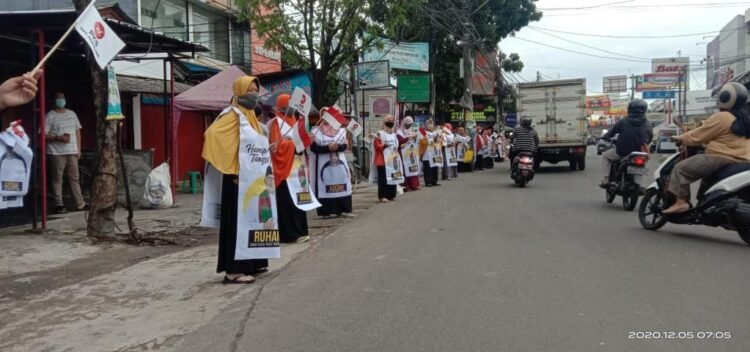 Akhiri Masa Kampanye, Azizah-Ruhama Gelar Aksi Sapa Warga Akbar di 54 Kelurahan