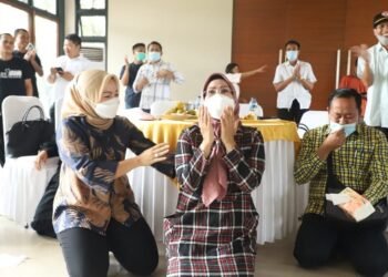 Anak dan Ibu Menangi Pilkada