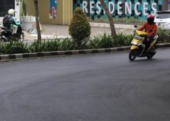 Pengendara Apresiasi Gerak Cepat Perbaikan Jalan Ciater Raya
