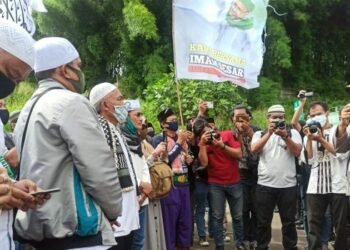Polres Tangsel Bubarkan Puluhan Simpatisan Rizieq Shihab