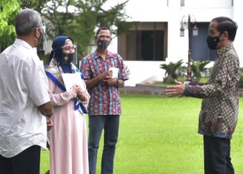 Presiden Jokowi Ajak Pelaku Usaha Mikro Kecil Jualan Secara Online