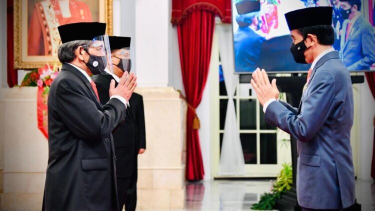 Presiden Jokowi Lantik Kepala BNN dan BRGM di Istana Negara