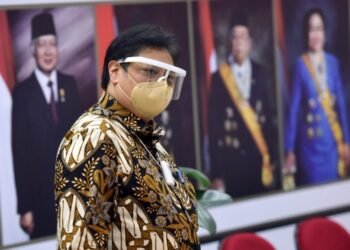 Selesaikan Dua Persoalan Sekaligus, Airlangga: Vaksinasi adalah Game Changer