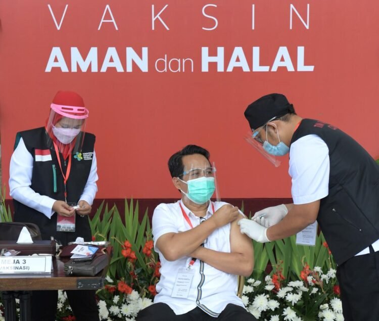 Ketum PB IDI: Mari Laksanakan Vaksinasi Untuk Bentuk Kekebalan Tubuh