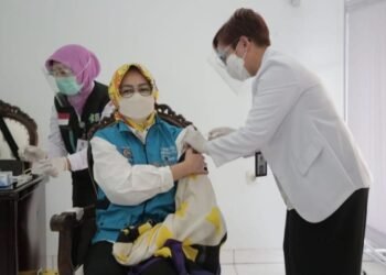 Airin Nyatakan 8.901 Vaksin di Tangsel Sudah Siap Disuntikan