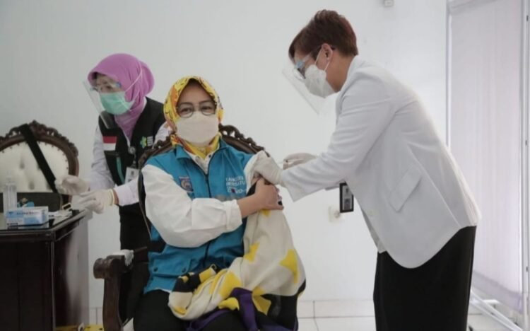 Airin Nyatakan 8.901 Vaksin di Tangsel Sudah Siap Disuntikan