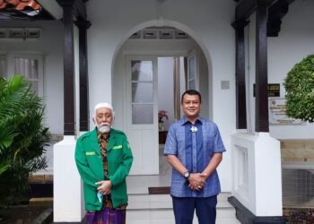 Berikan Dukungan, KH Abuya Muhtadi Silaturahmi ke Kediaman Kapolda Banten