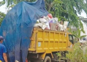 Dampak Banjir, 12 Ton Sampah Diangkut Dalam Dua Hari