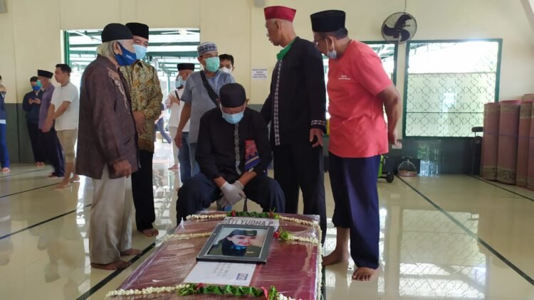 Jenazah Almarhumah Pramugari NAM Air Dijemput Keluarga di RS Polri Kramat Jati