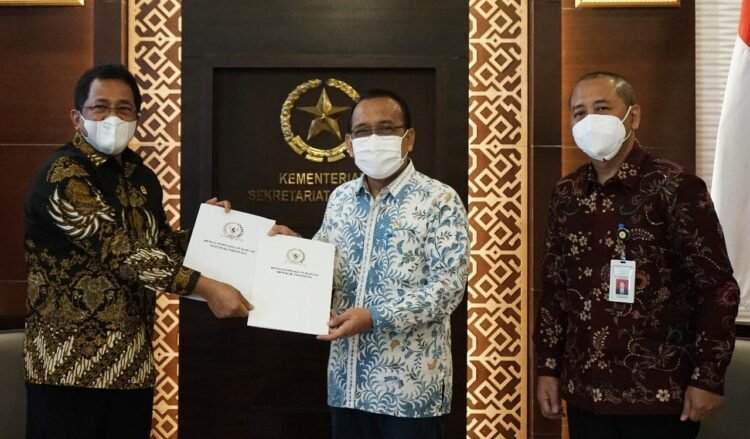Mensesneg Terima Surat Persetujuan DPR RI Terhadap Calon Kapolri