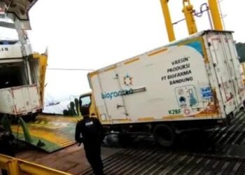Polda Banten Kawal Pengiriman Vaksin Covid-19 ke Pulau Sumatera