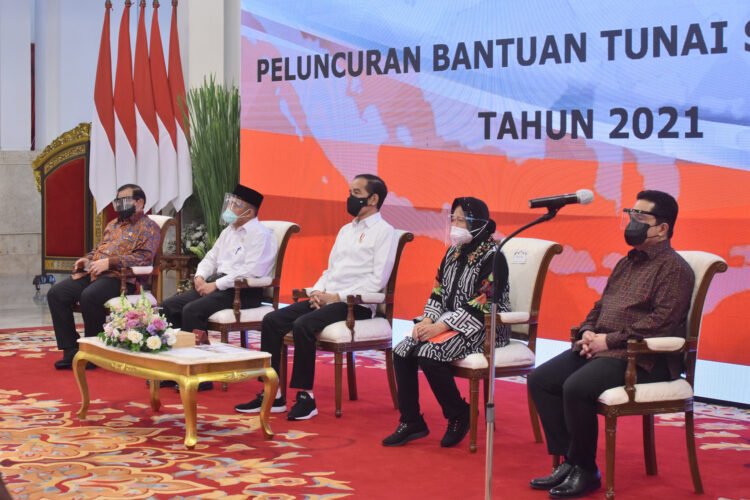 Presiden Jokowi Luncurkan Tiga Program Bantuan Tunai Se-Indonesia Tahun 2021