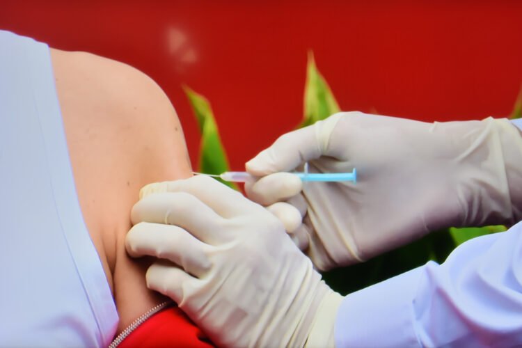 Presiden Jokowi Menerima Vaksin COVID-19 Dosis Kedua