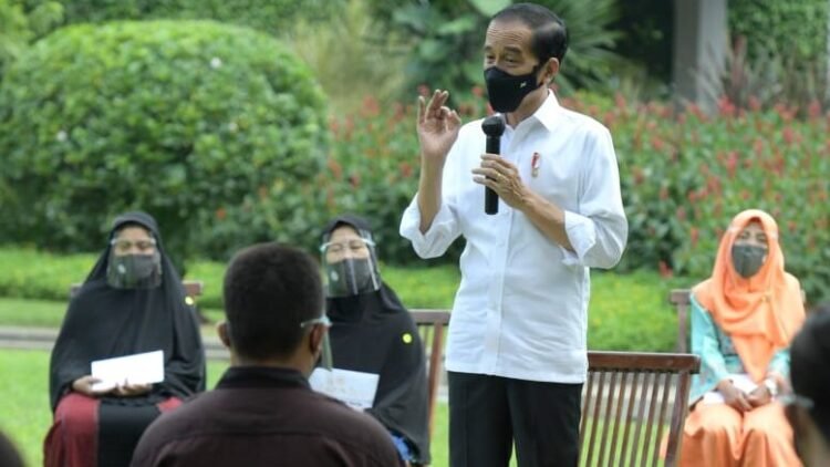 Presiden Jokowi Tegaskan Kesiapan Jadi Penerima Pertama Vaksin Covid-19