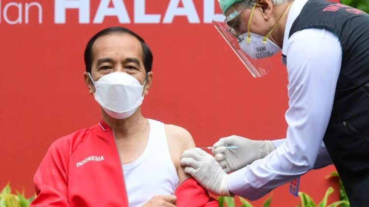 Presiden Jokowi Terima Suntikan Dosis Kedua Vaksin Covid-19