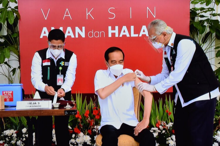 Presiden Jokowi: Vaksinasi COVID-19 Akan Dilakukan Di Seluruh Tanah Air