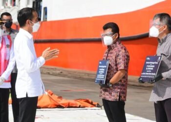 Presiden Tinjau Posko Darurat Evakuasi Pesawat Sriwijaya Air SJ 182