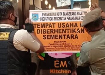 Satpol PP Tangsel Segel 3 Cafe Pelanggar PSBB