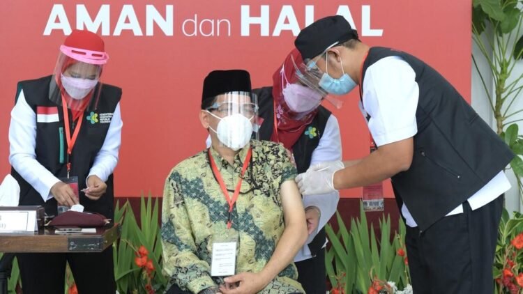 Sekjen MUI: Vaksinasi dan Disiplin Prokes Adalah Bagian Ikhtiar Umat