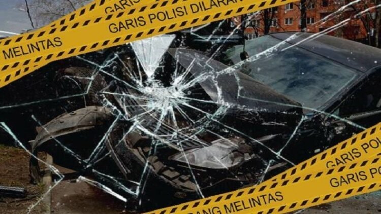 Sopir Mengantuk, Truk Hajar Warung Nasi dan Sepeda Motor di Cisauk