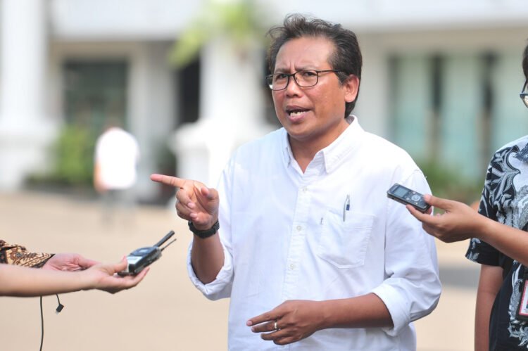 Stafsus Presiden Fadjroel Rachman: Kerja Sama Pentahelix Untuk Atasi Pandemi