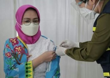 Walikota Tangsel Disuntik Vaksin Corona Dosis Kedua