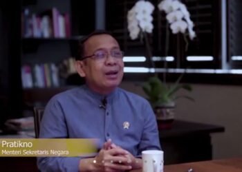 Serahkan SK CPNS, Mensesneg: Kita Pengatur Lalu Lintas Kementerian dengan Presiden/Wapres