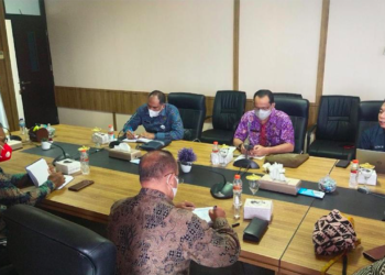 Bertemu Gubernur Papua Barat, Stafsus Presiden Billy Mambrasar Bahas Rencana Aksi Inpres 9/2020