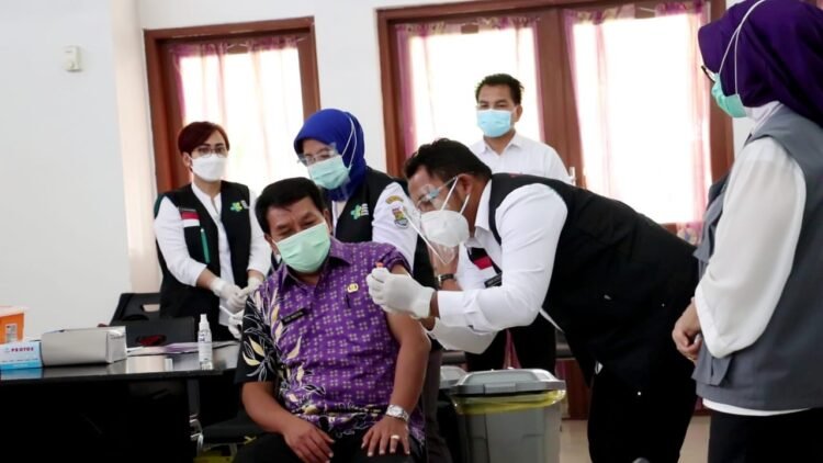 Akhir Februari Giliran ASN, TNI dan Polri Jalani Vaksinasi Covid-19i