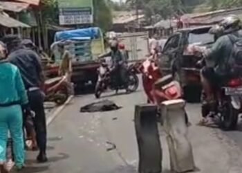 Bonceng Empat, 2 Bocah Tewas Terlindas Truk