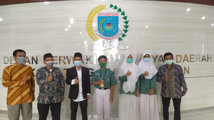 Harumkan Nama Tangsel, Wakil DPRD Apresiasi Prestasi Siswa MTsN