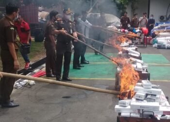 Kejari Kabupaten Tangerang Musnahkan Sabu dan Obat Keras