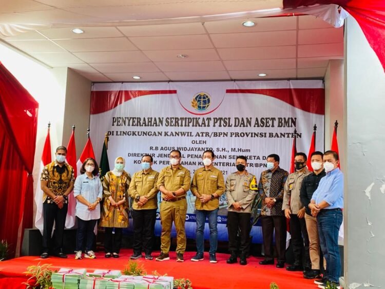 Polda Banten Terima Sertifikat Hak Tanah dari BPN Provinsi Banten